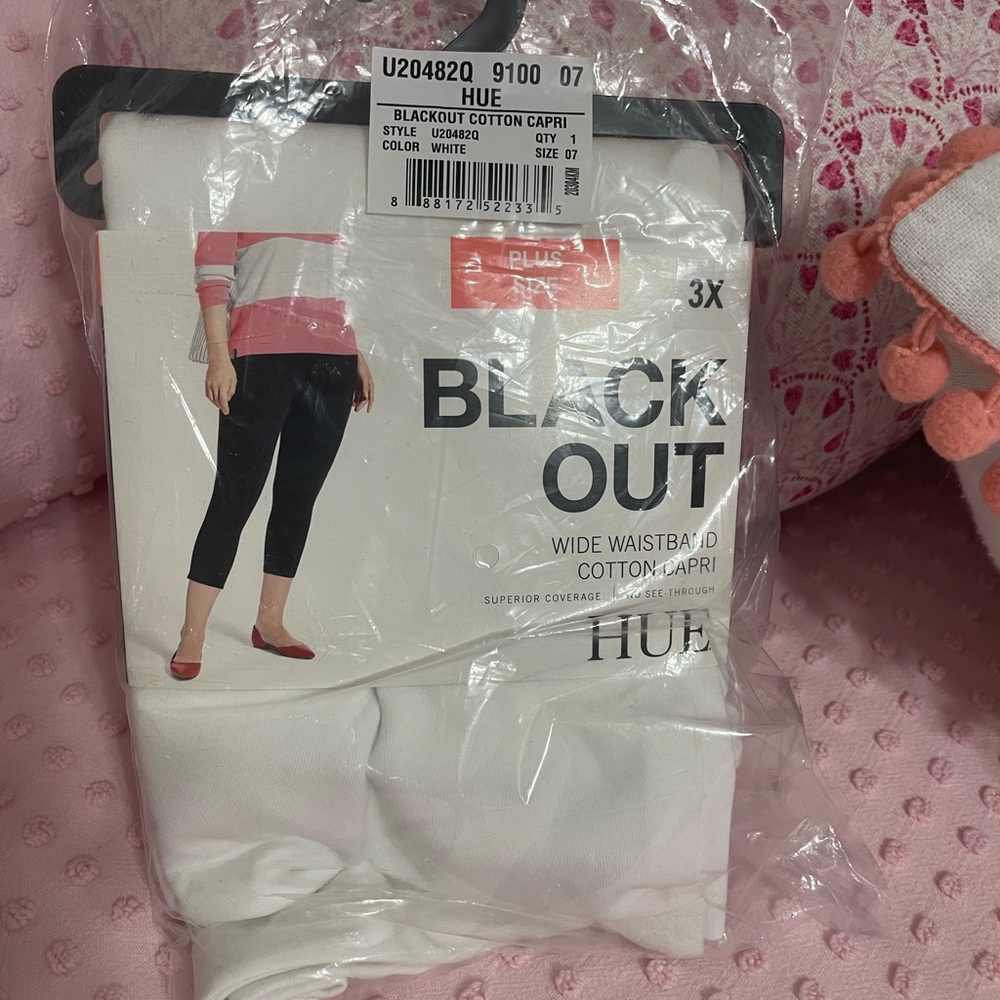 NIP HUE Blackout Cotton Capri Legging White - Plus Size 3X